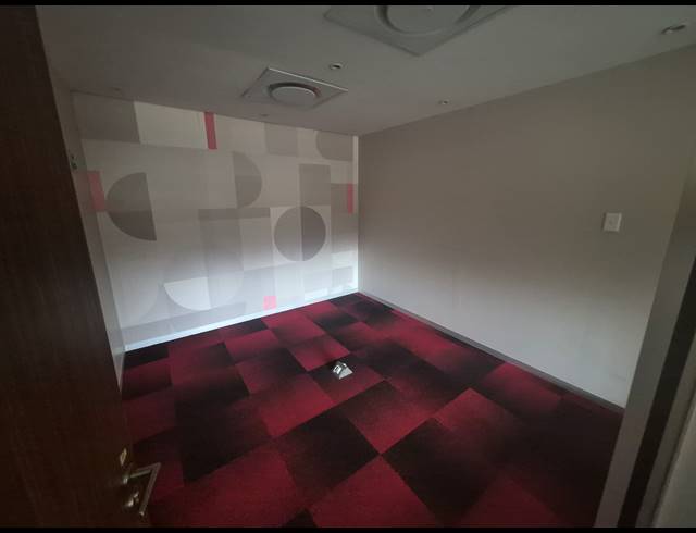 906M² OFFICE TO LET IN WOODMEAD